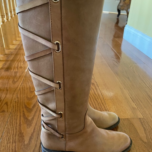BCBG boot - Picture 5 of 5